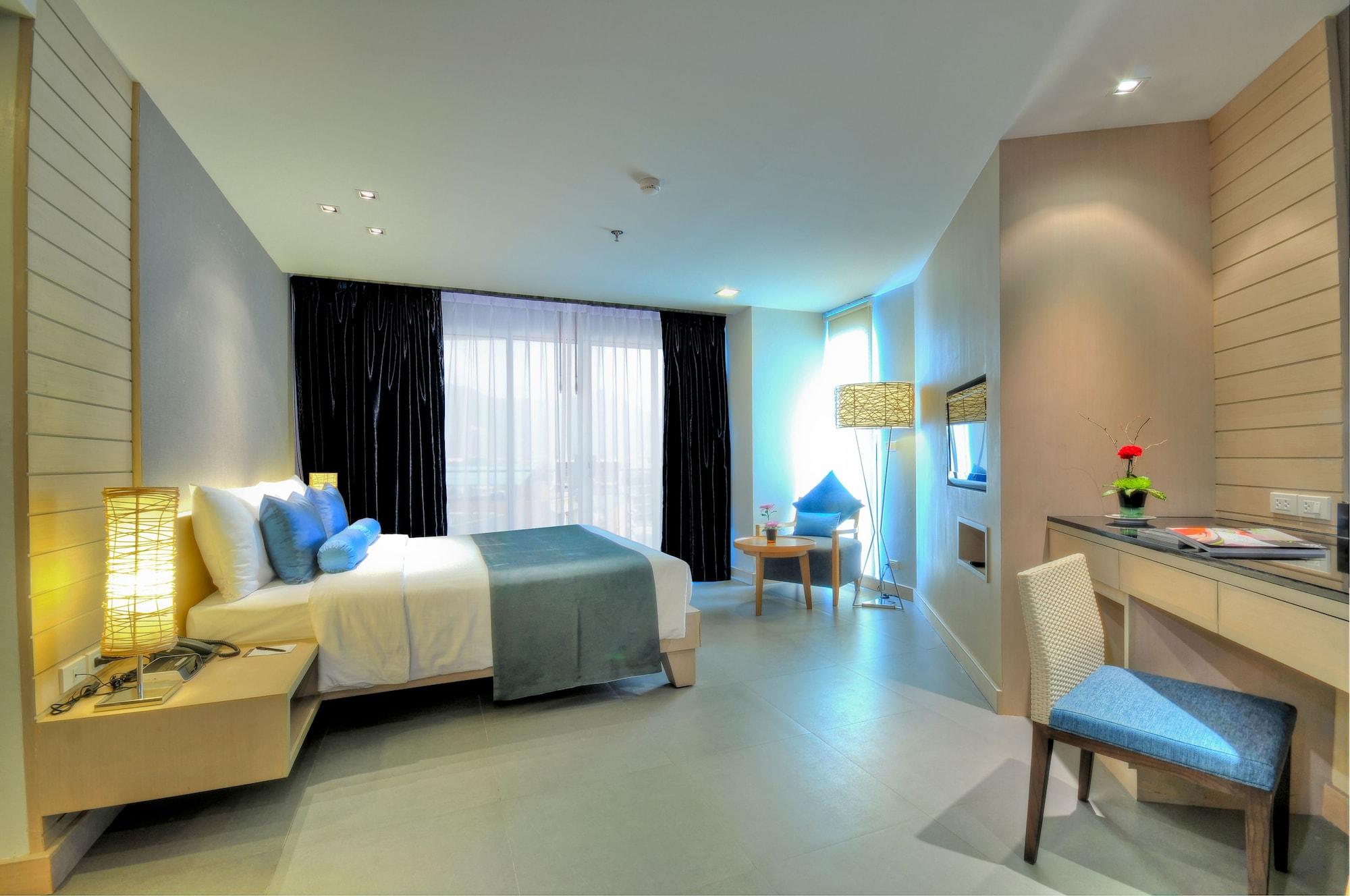 Ashlee Heights Hotel Patong Rum bild