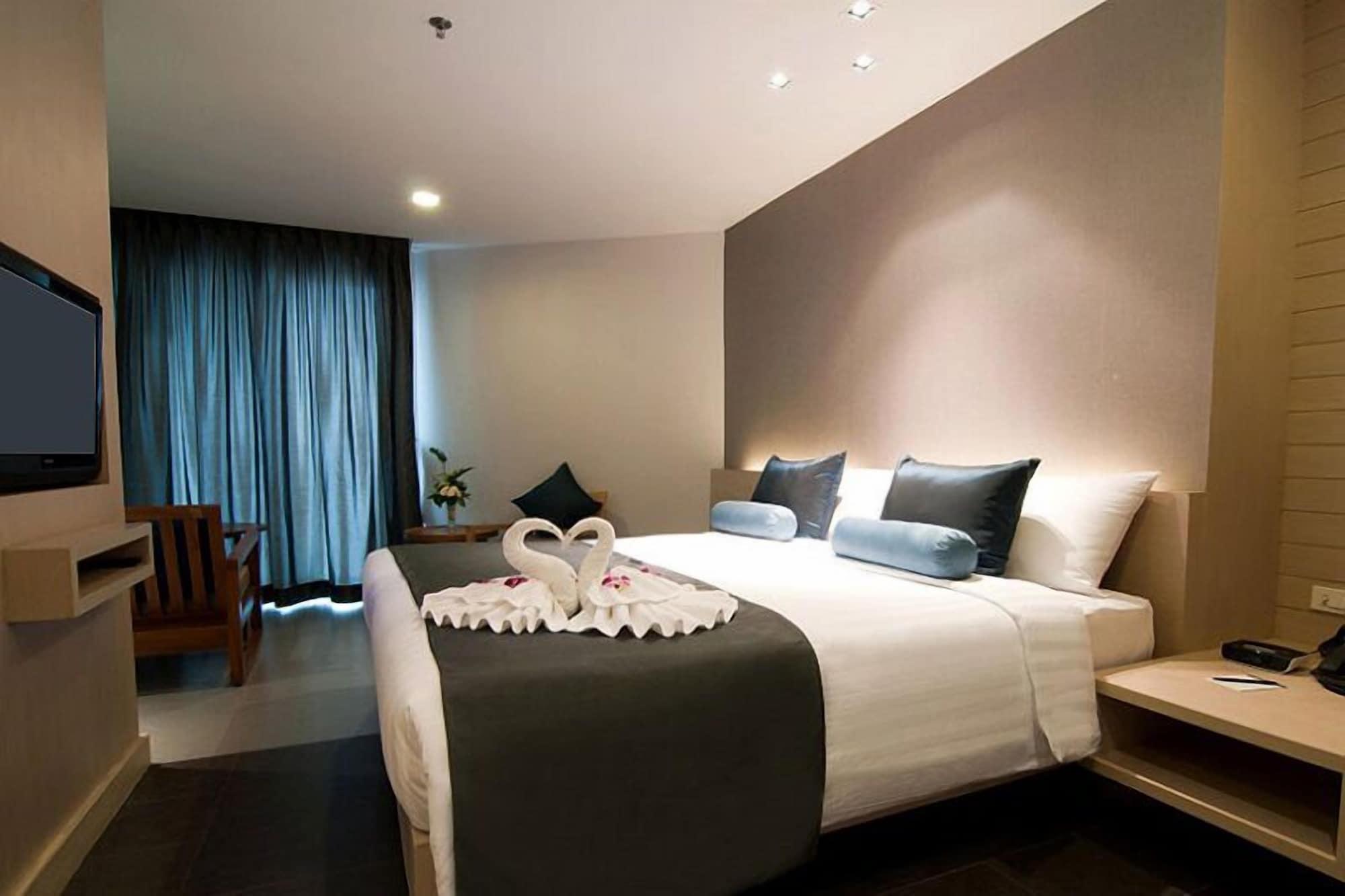 Ashlee Heights Hotel Patong Exteriör bild