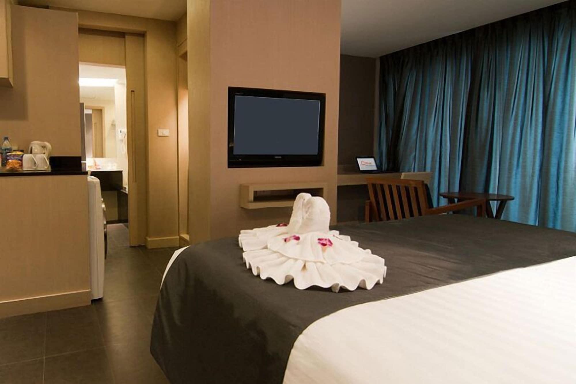 Ashlee Heights Hotel Patong Exteriör bild
